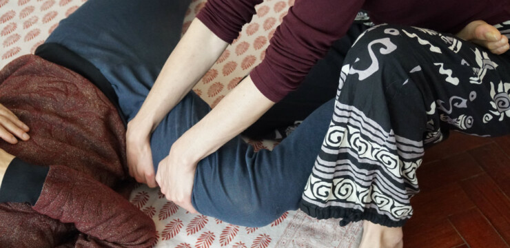 thai-massage-hips-sacrum